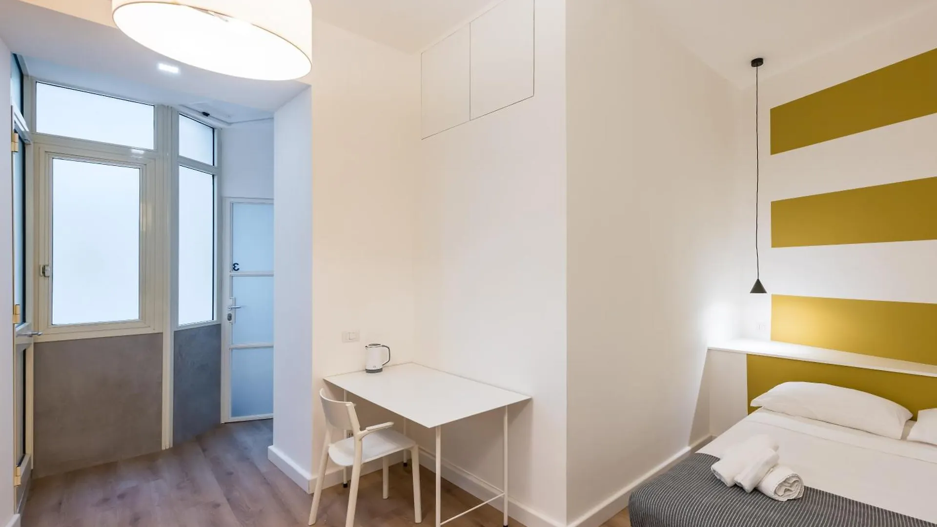 Lioy 25 By Napoliapartments 0*, Неаполь